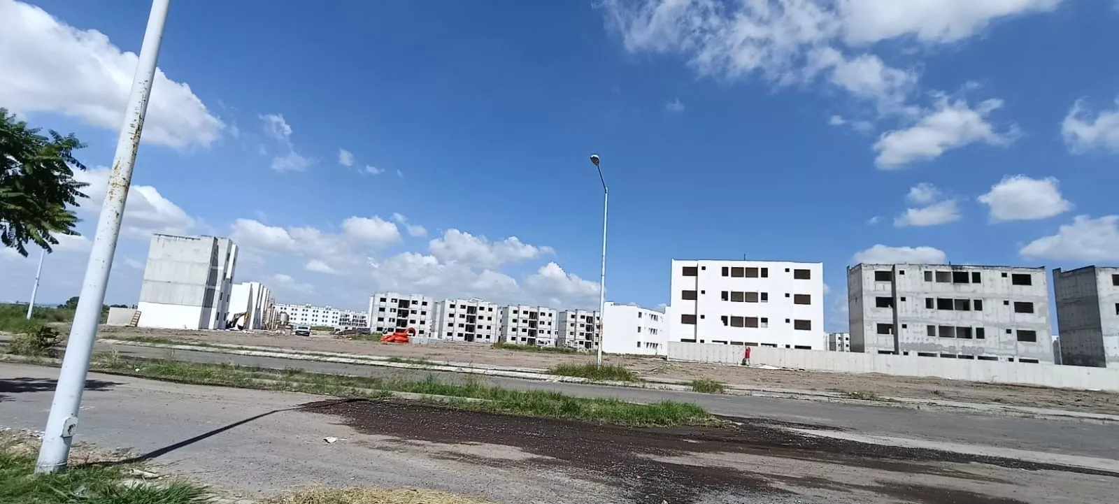 Rehabilitación de línea baja, media tensión y alumbrado público etapa 15 Tlajomulco